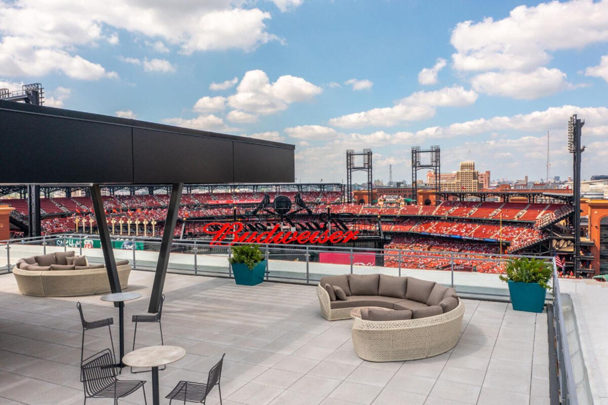 St Louis Cardinals Apartments By Barsala Saint Louis Luaran gambar